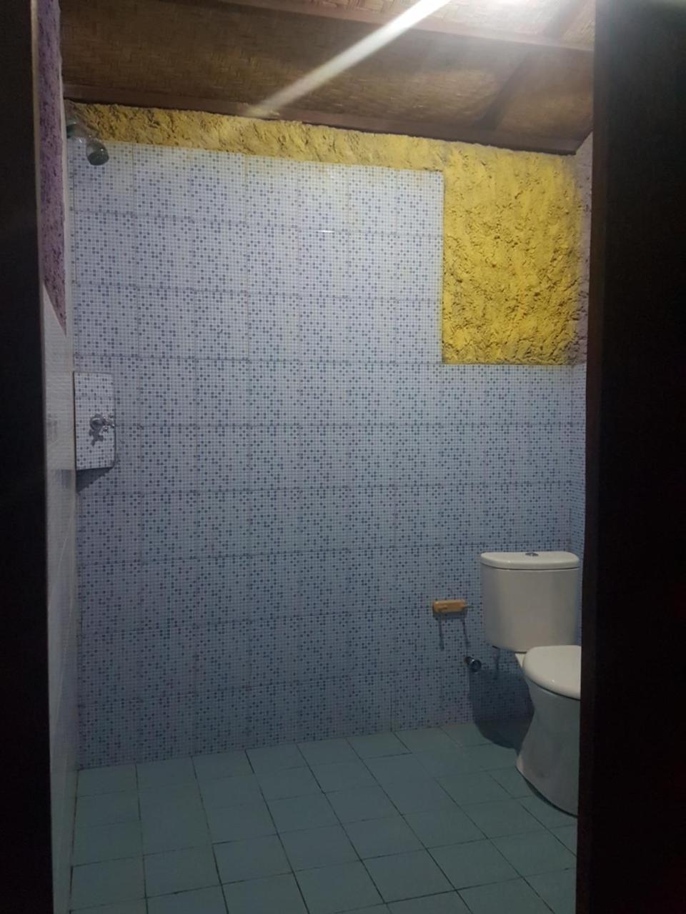 Uma Hostel Lembongan Esterno foto