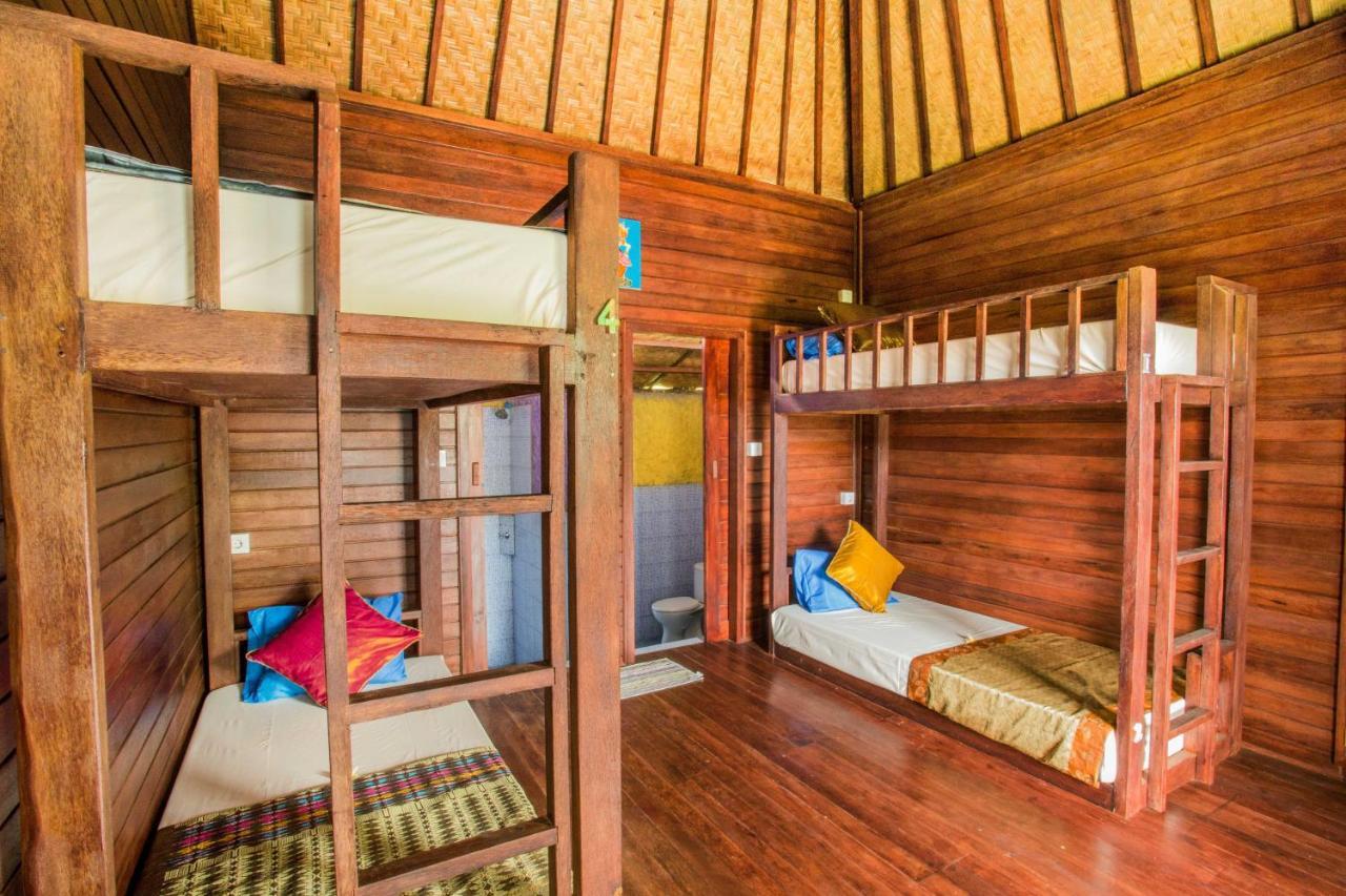 Uma Hostel Lembongan Esterno foto