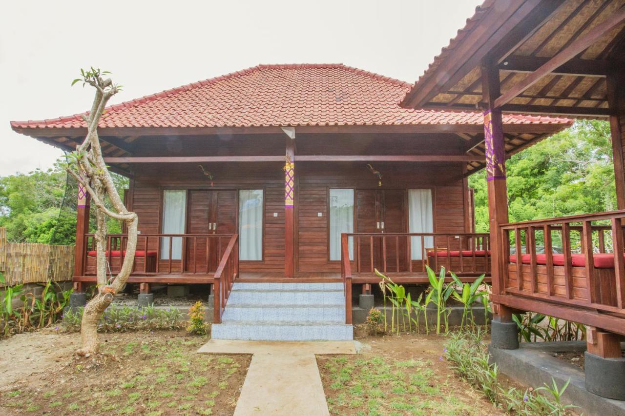 Uma Hostel Lembongan Esterno foto