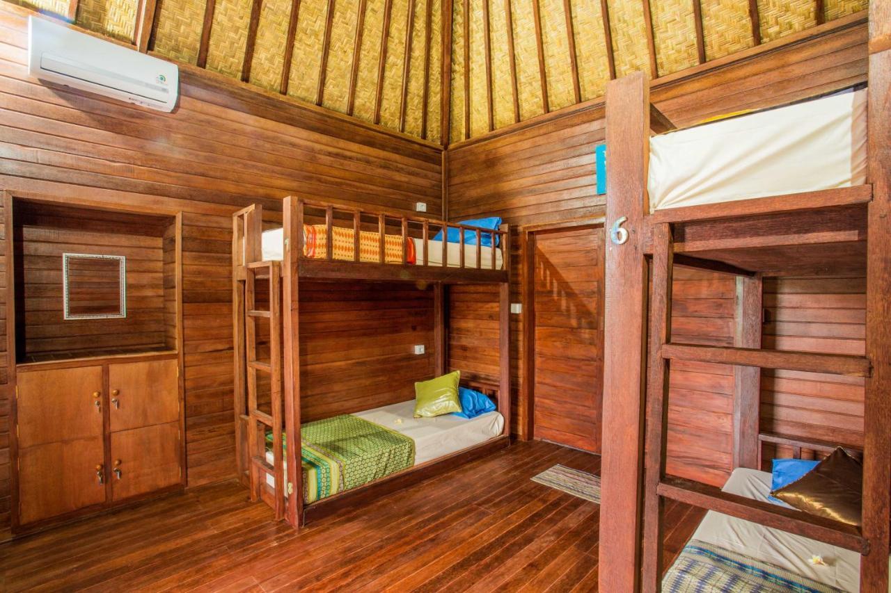 Uma Hostel Lembongan Esterno foto